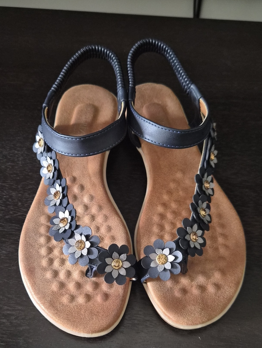 Women's Black Floral T-Strap Sandals - Comfort Footbed